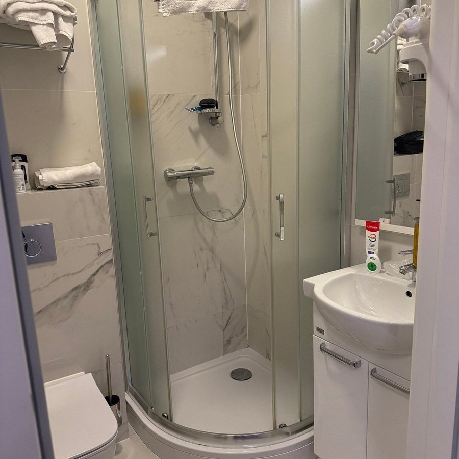 Best Western Plus Krakow Old Town — Bathroom