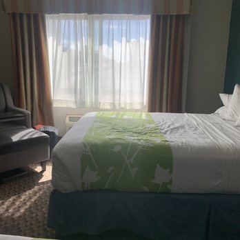 Best Western Plus La Mesa San Diego — Guest room