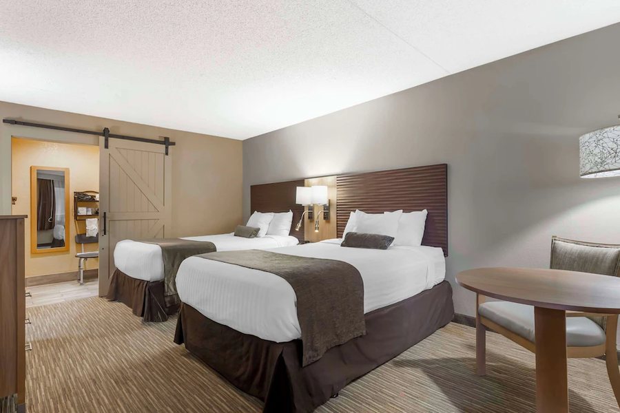Best Western Plus Landing View Inn Suites — Guest room