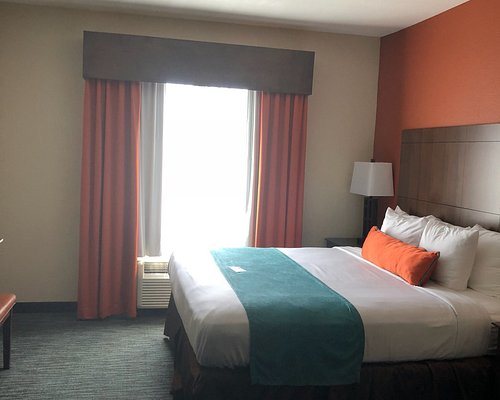 Best Western Plus Longhorn Inn Suites — Guest room