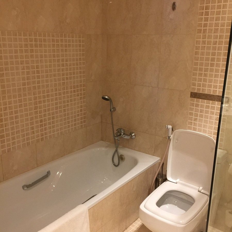 Best Western Plus Mahboula — Bathroom