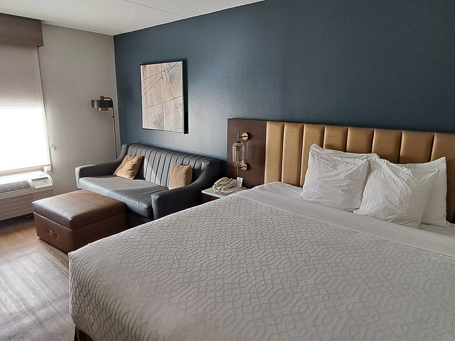 Best Western Plus Meadowlands — Guest room
