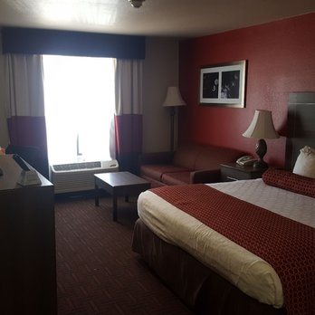 Best Western Plus Memorial Inn Suites — Guest room