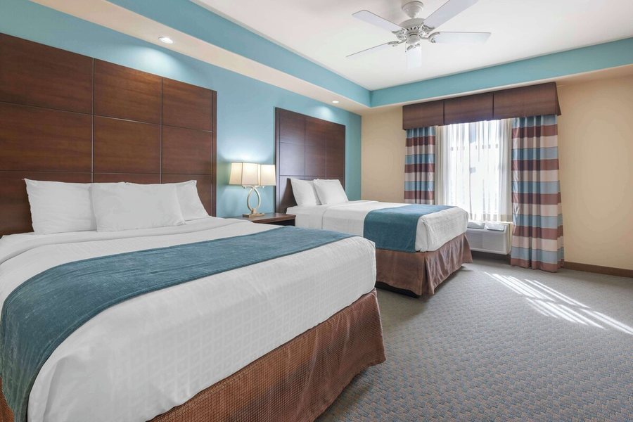 Best Western Plus Midland Suites — Guest room