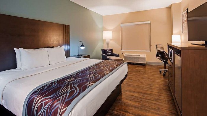 Best Western Plus New Barstow Inn Suites — Guest room