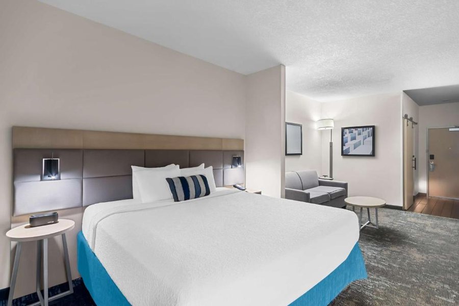 Best Western Plus Ogallala Inn — Guest room