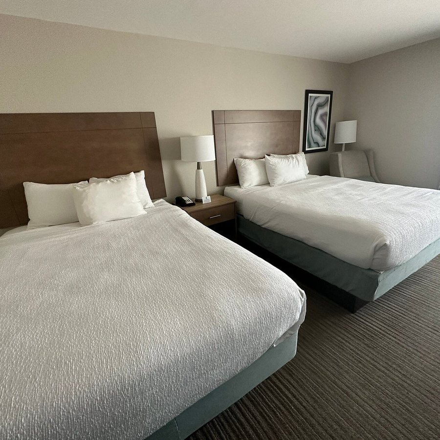 Best Western Plus Olive Branch Hotel Suites — Guest room