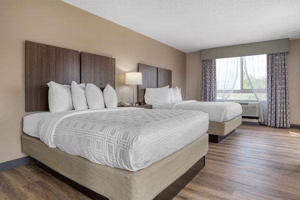 Best Western Plus Philadelphia choctaw Hotel And Suites — Guest room