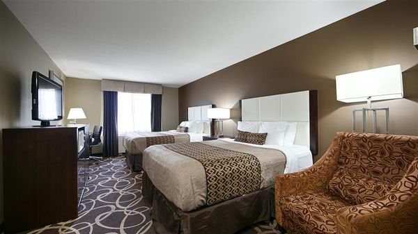 Best Western Plus Pioneer Park Inn — Guest room