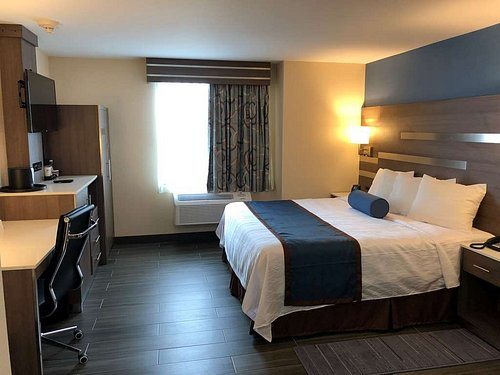 Best Western Plus Stadium Inn — Guest room