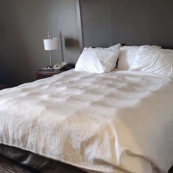 Best Western Plus Wichita West Airport Inn — Guest room