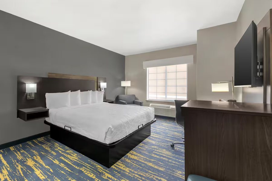 Best Western Sea World Lackland AFB NW Hotel Suites — Guest room