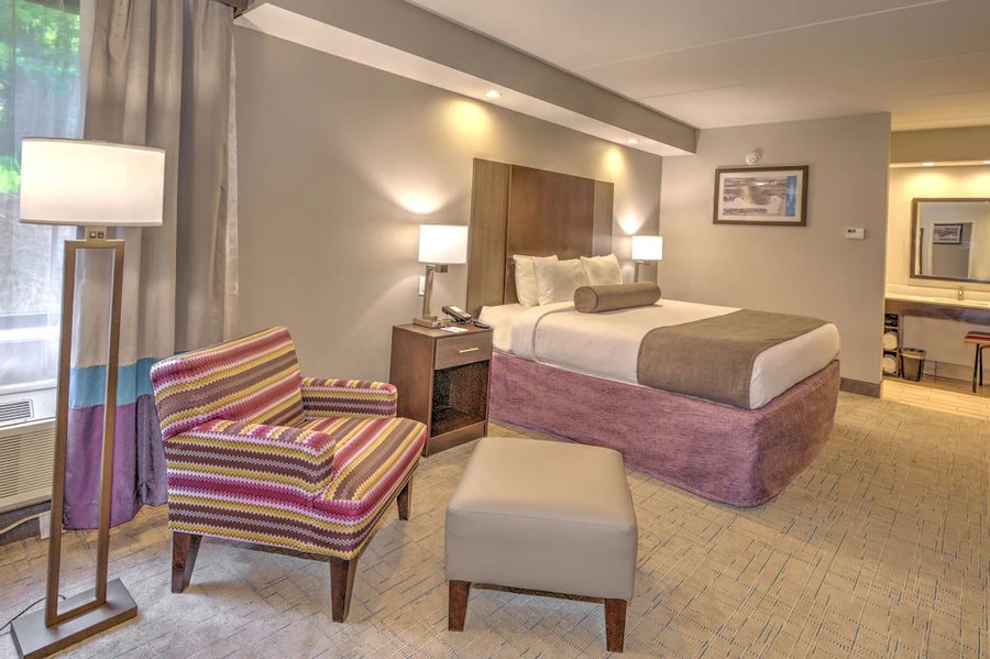 Best Western Sevierville Kodak Inn — Guest room