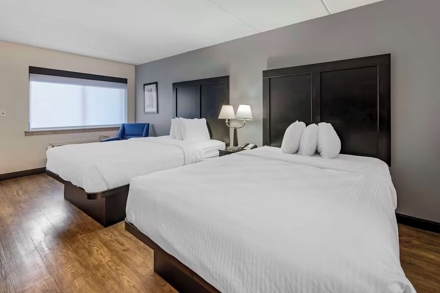 Best Western Shelbyville Lodge — Guest room