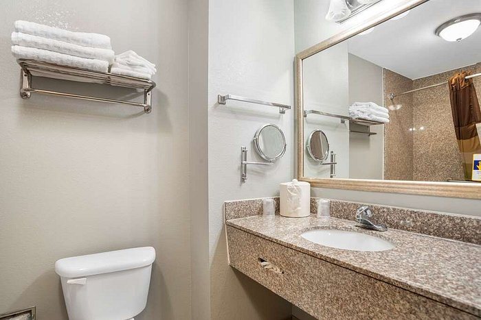 Best Western Starke Starke Florida — Bathroom