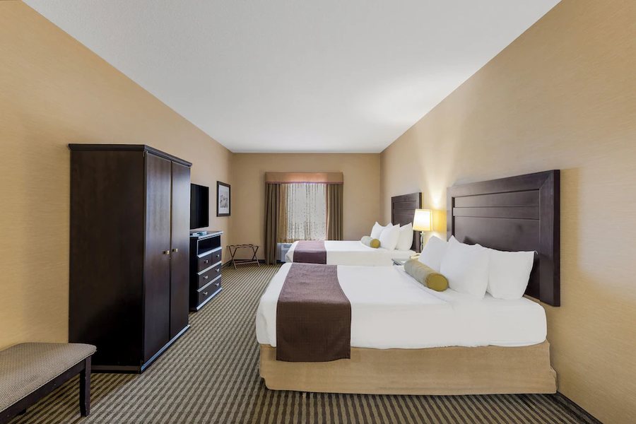 Best Western Sunrise Inn Suites — Guest room