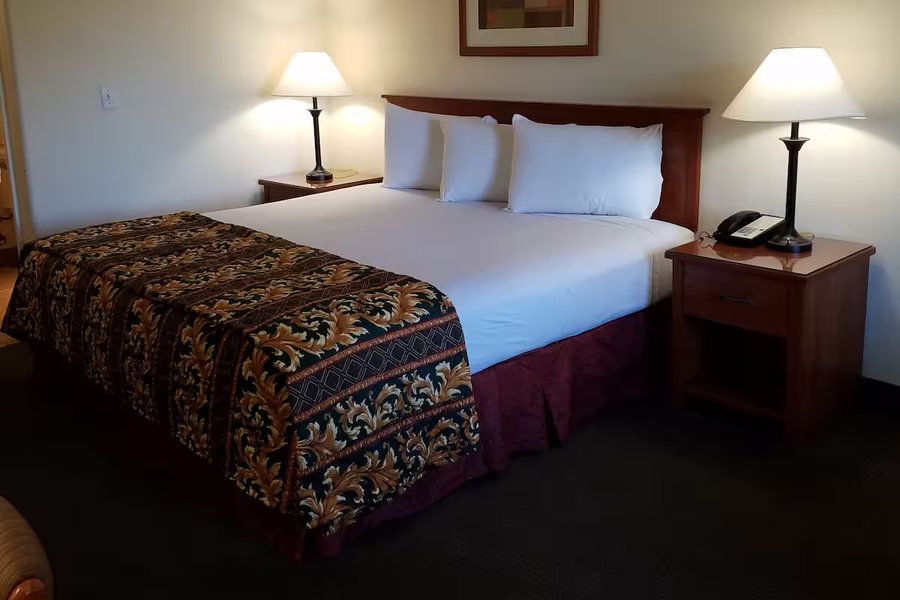 Best Western Tolleson Hotel — Guest room