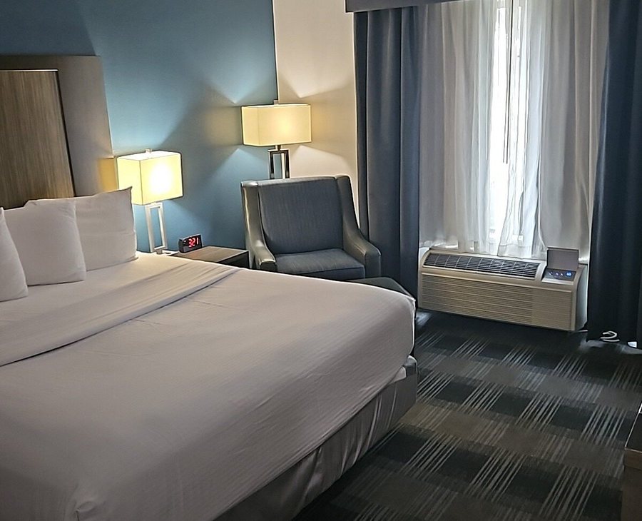 Best Western Town Center Inn — Guest room