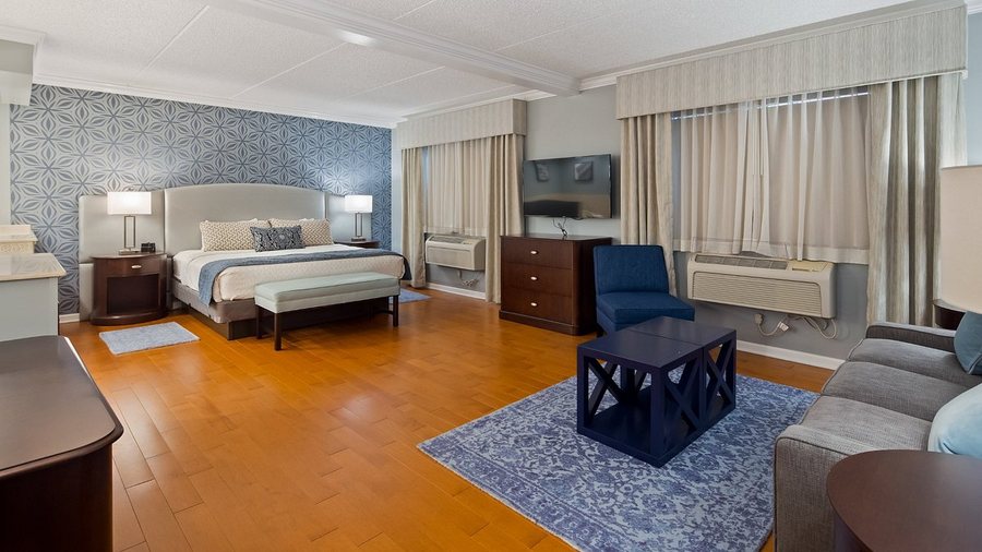 Best Western Troy Inn — Guest room