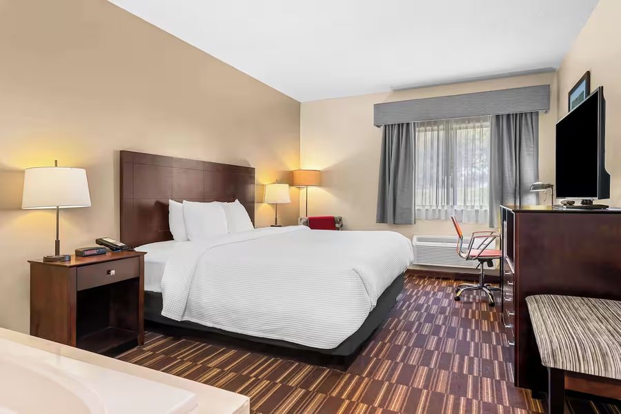 Best Western University Inn — Guest room