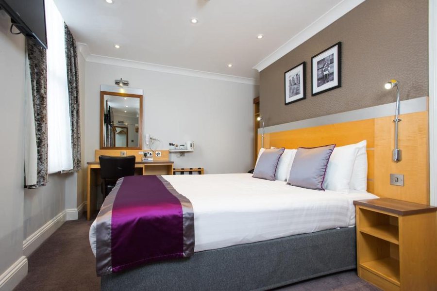 Best Western Victoria Palace — Guest room