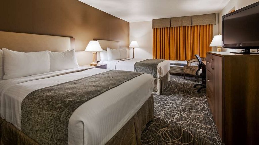 Best Western West Towne Suites Madison Wisconsin — Guest room