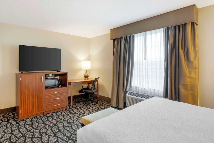 Best Western Westminster Inn — Guest room