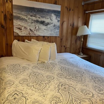 Betty Doon Hotel — Guest room
