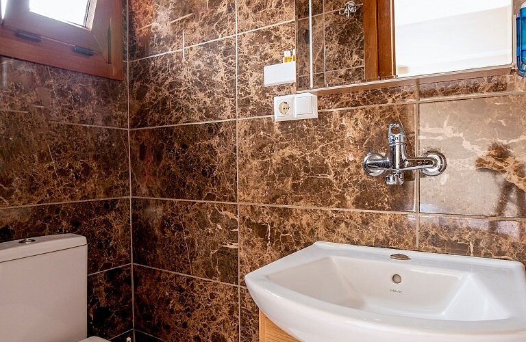 Beyoglu MLS Hotel Istanbul — Bathroom