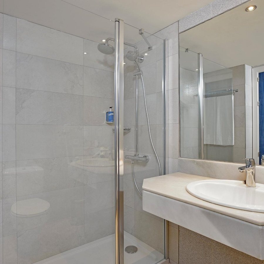 BH Mallorca — Bathroom