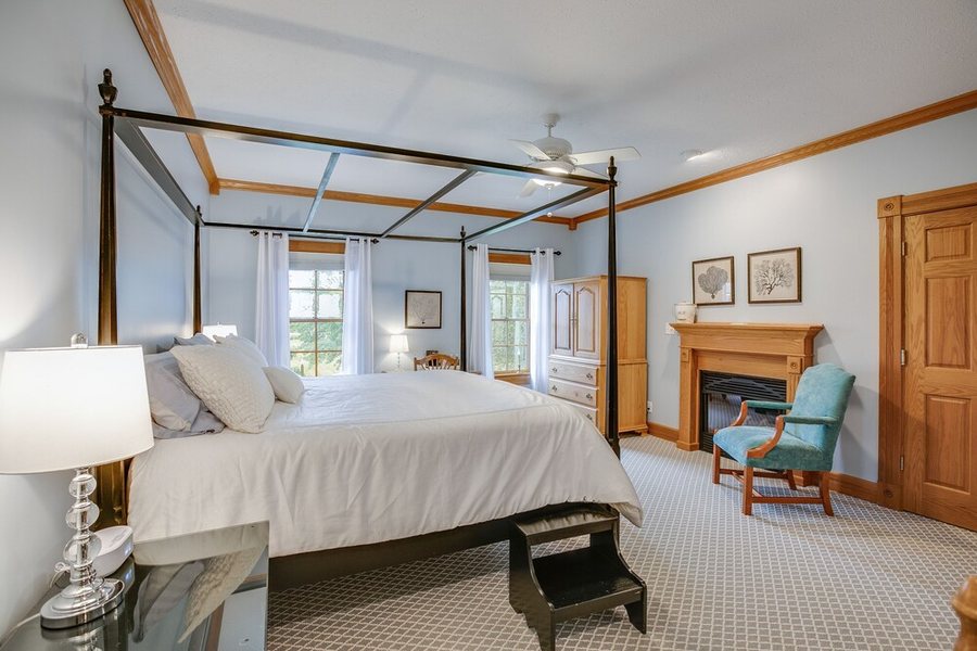 Biddle Point — Guest room