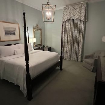 Bienville House New Orleans Louisiana — Guest room