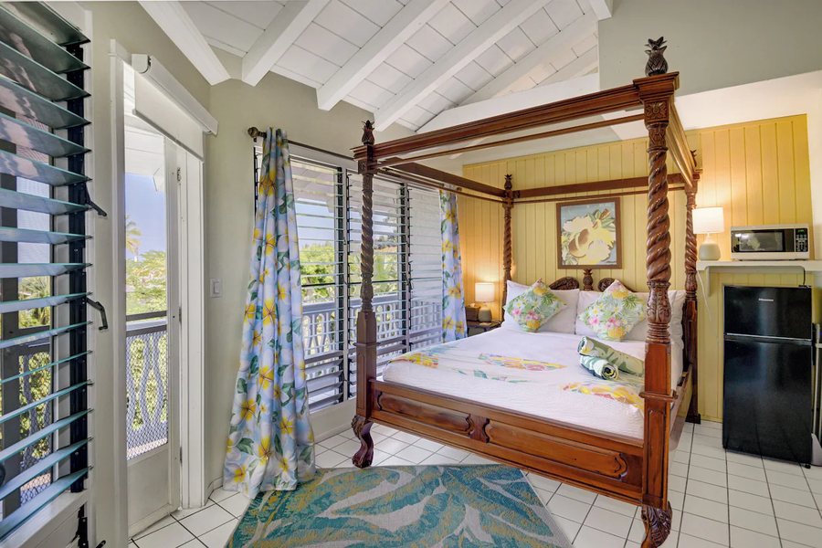 Big Island Retreat — Guest room