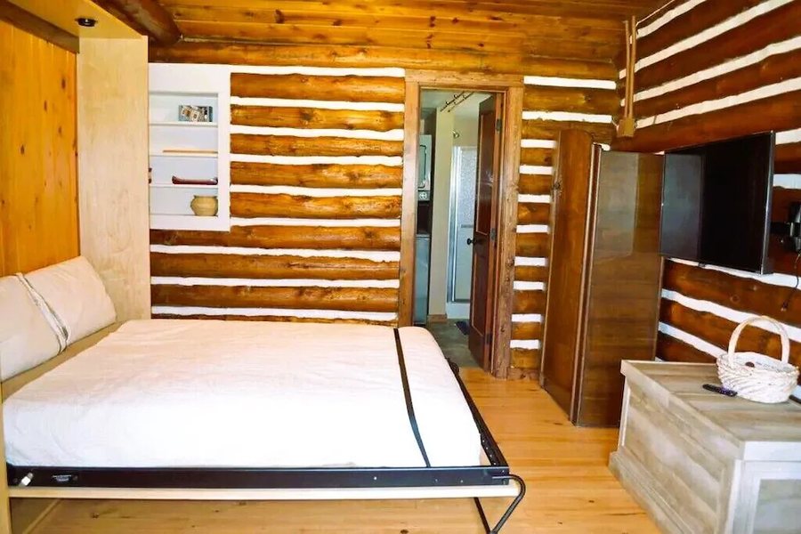 Big Pine Campground — Guest room