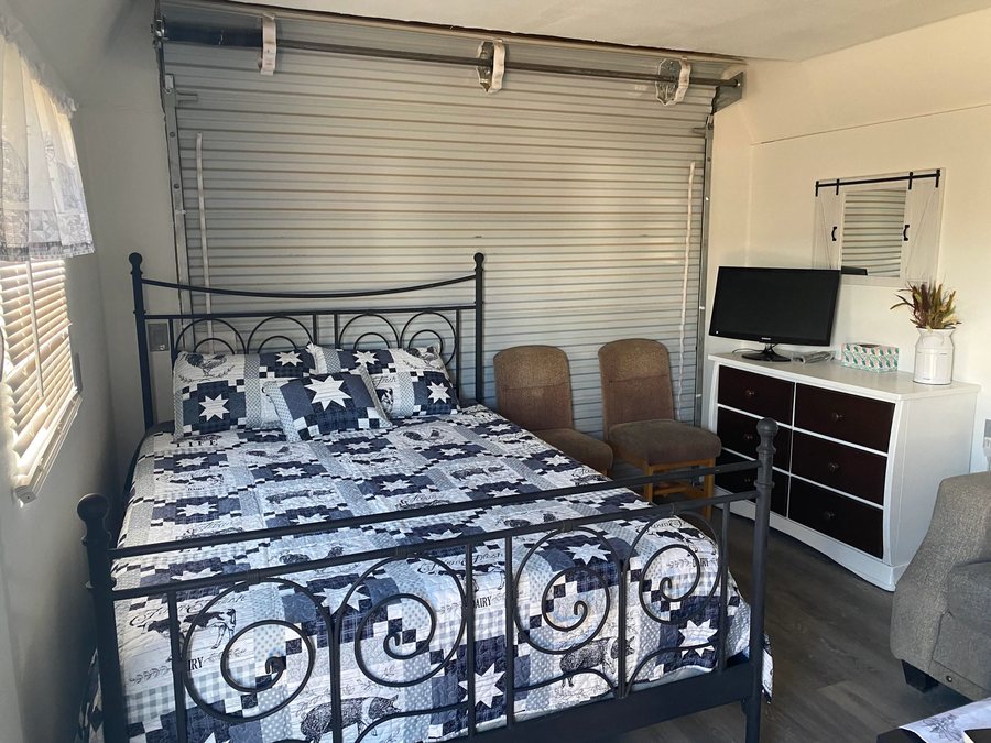 Big Red Barn RV Park — Guest room