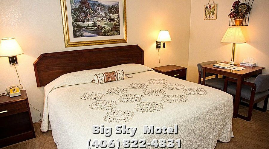 Big Sky Motel — Guest room