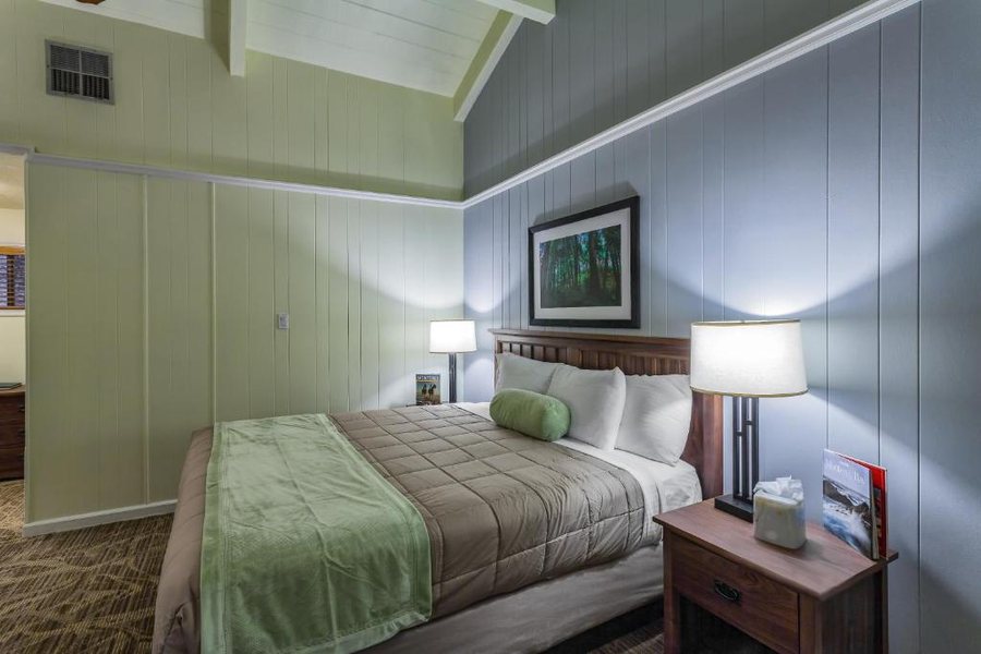 Big Sur Lodge — Guest room
