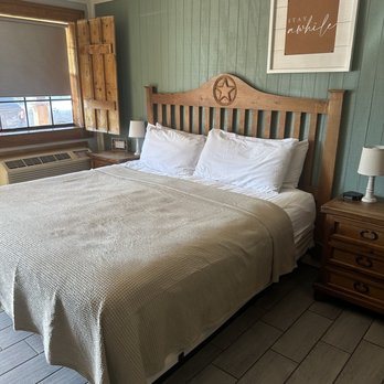 Big Texan RV Ranch — Guest room