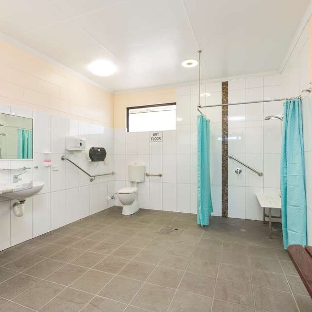BIG4 Innisfail Mango Tree Tourist Park — Bathroom
