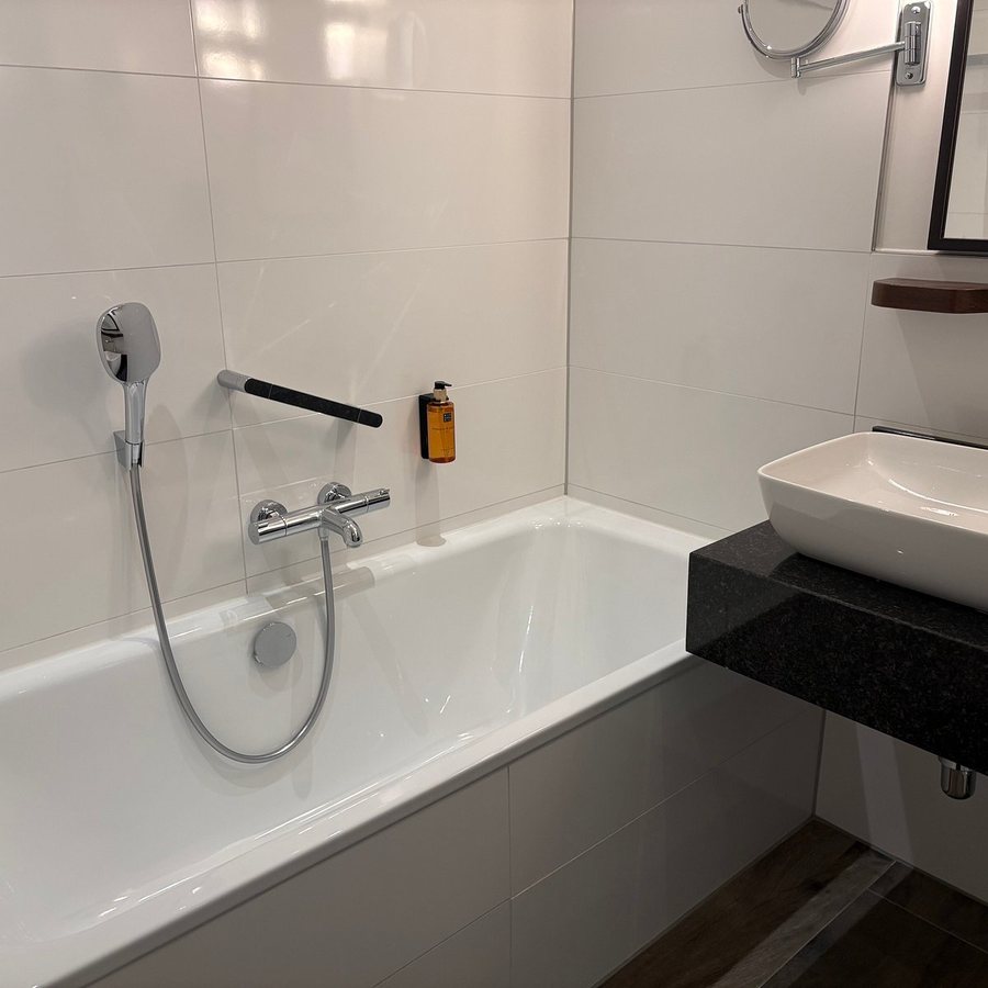 Bilderberg Garden Hotel — Bathroom