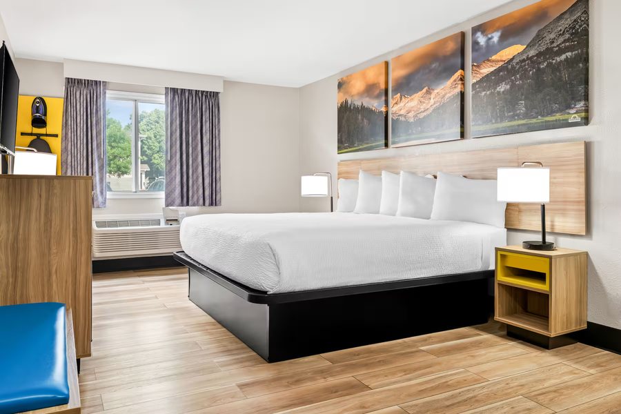 Billings KOA — Guest room