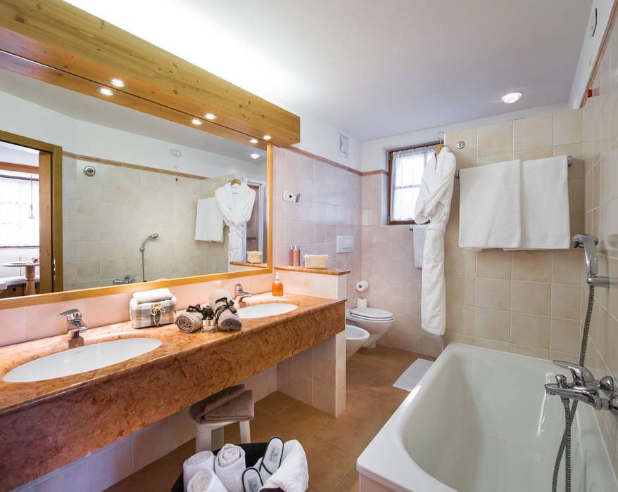 Biohotel Hermitage 4 Superior — Bathroom