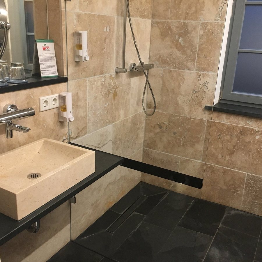 Biohotel Spoktal — Bathroom