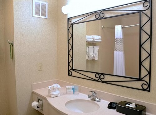Birmingham South RV Park — Bathroom