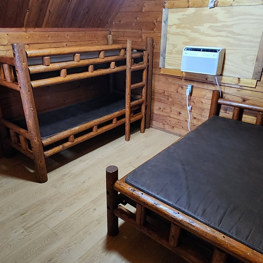 Bismarck KOA — Guest room