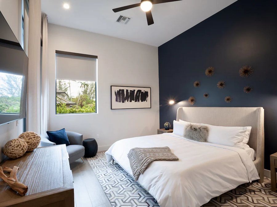 Black Urchin Boutique Resort — Guest room