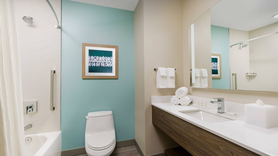 Blackfin Resort and Marina — Bathroom