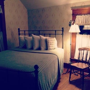 Blacksmith Inn On the Shore — Guest room
