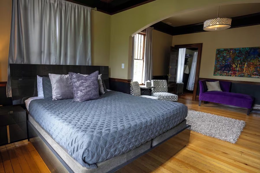 Blackwell Island RV Park — Guest room
