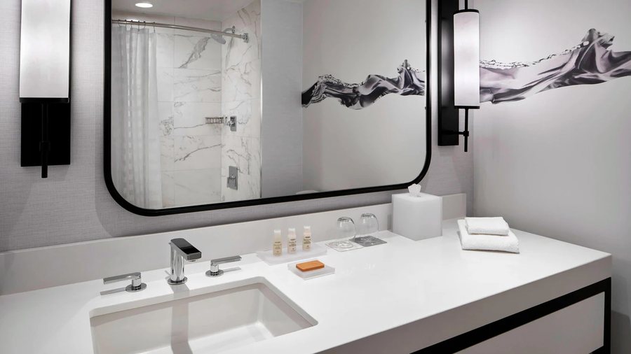 BlancNoir — Bathroom